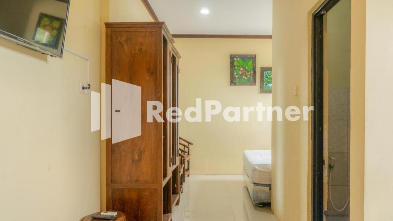 Vandhela Homestay Syariah Mitra Reddoorz Surabaya Eksteriør billede