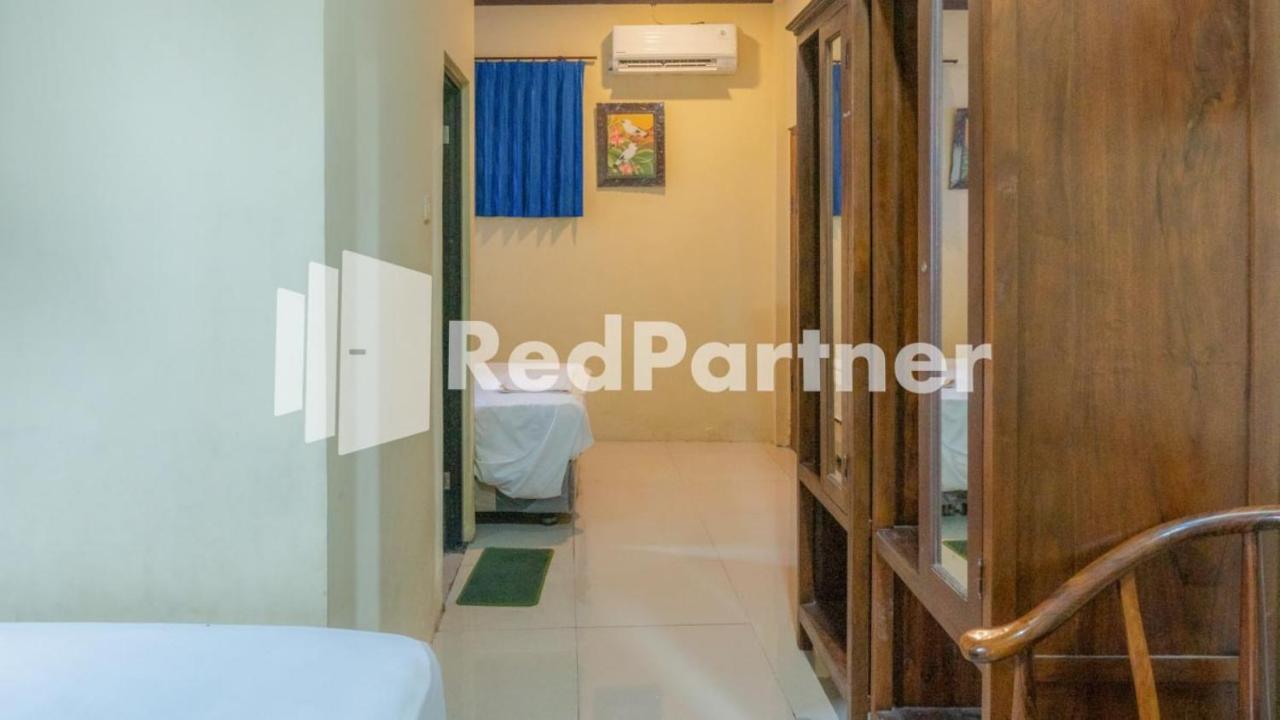 Vandhela Homestay Syariah Mitra Reddoorz Surabaya Eksteriør billede