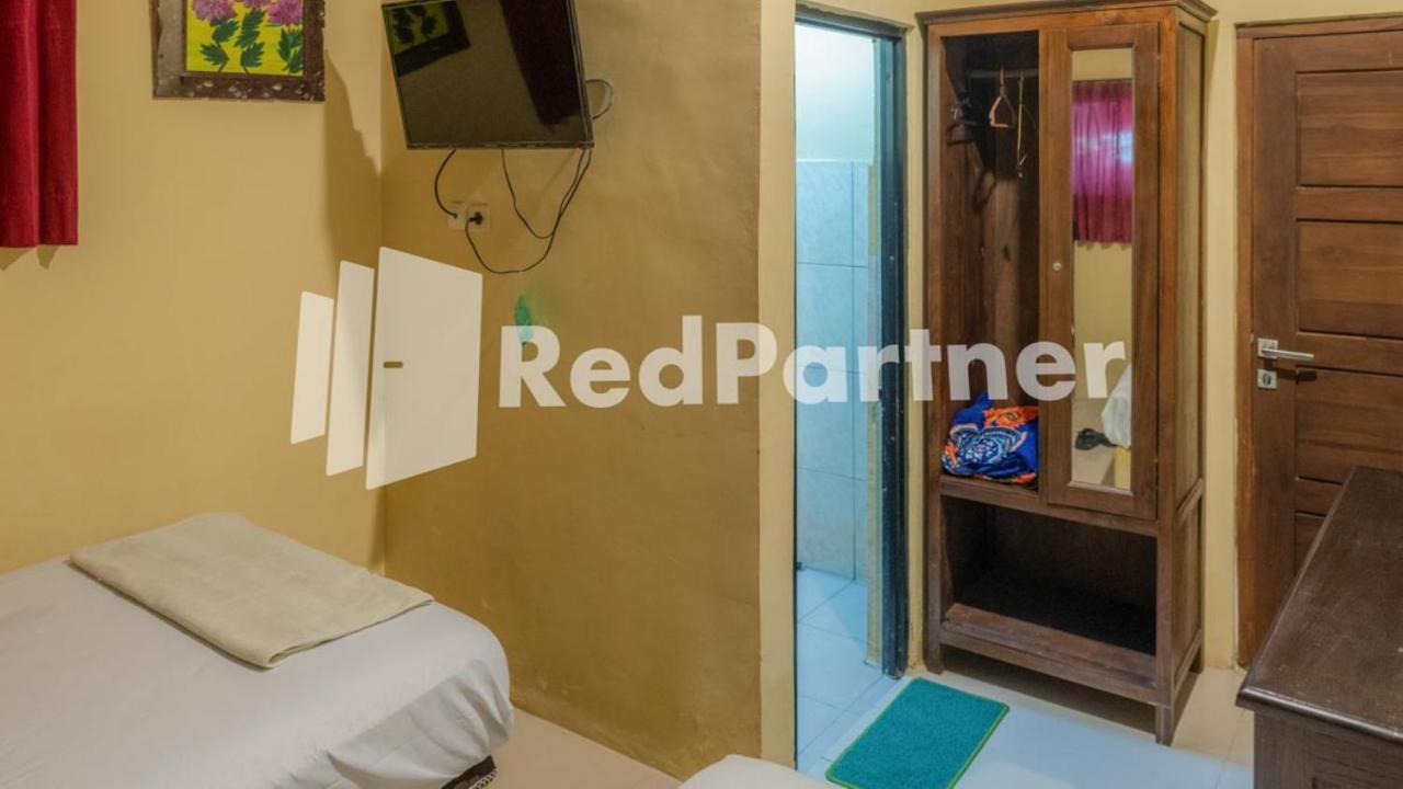 Vandhela Homestay Syariah Mitra Reddoorz Surabaya Eksteriør billede