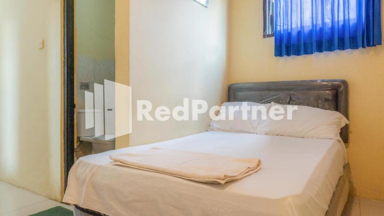 Vandhela Homestay Syariah Mitra Reddoorz Surabaya Eksteriør billede