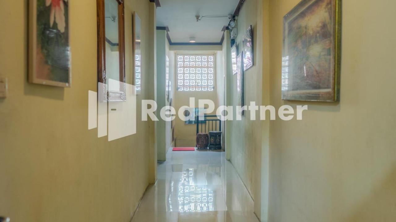 Vandhela Homestay Syariah Mitra Reddoorz Surabaya Eksteriør billede